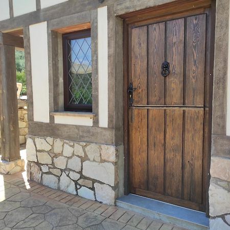 Las Marrojas, Secluded Tudor Country Cottage Algarinejo Zewnętrze zdjęcie
